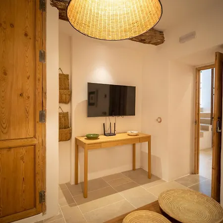 Konukevi Mondejar 14 Coliving Centro 3*